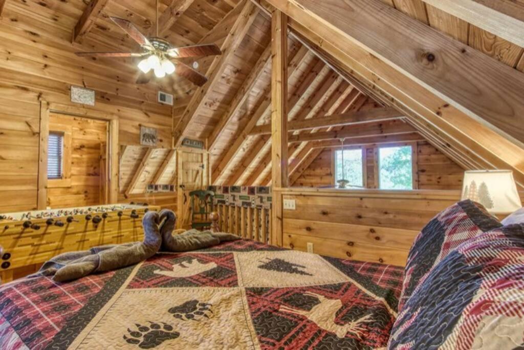 Lazy Bear Cabin Севьервилл Экстерьер фото